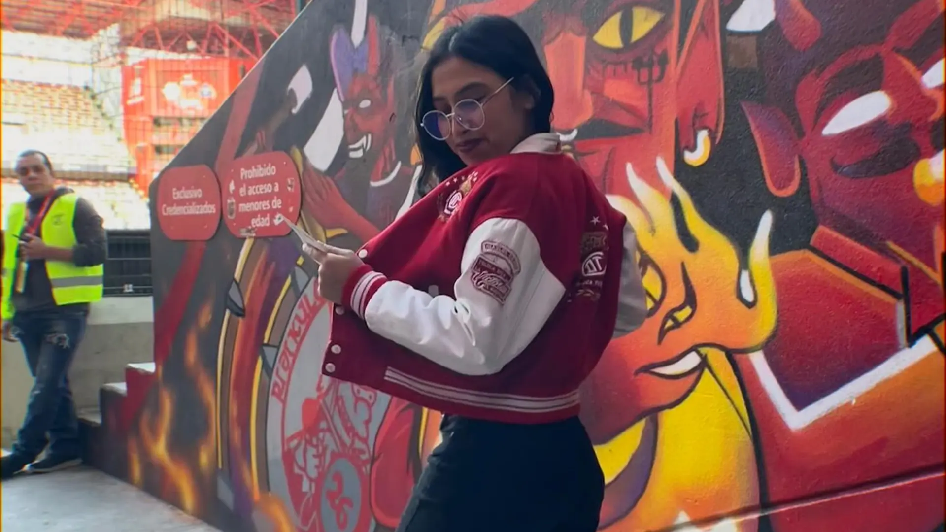 Gracias a su afición también ha colaborado con marcas que patrocinan al club.