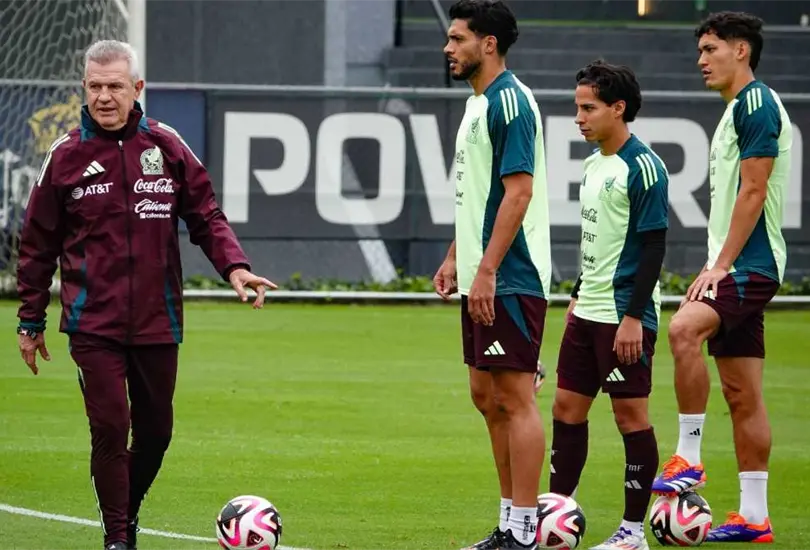 Javier Aguirre tiene la misión de levantar a un equipo carente de ídolos. Javier Aguirre tiene la misión de levantar a un equipo carente de ídolos.
