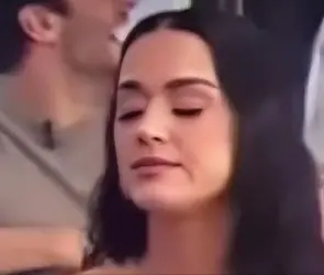 Surge nueva prueba de la incomodidad de Katy Perry en VLA