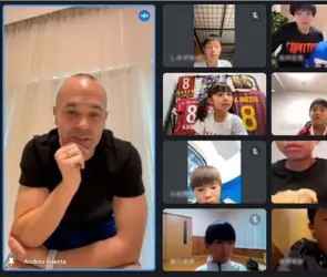 Cuando el estudio y el balón de fútbol van de la mano