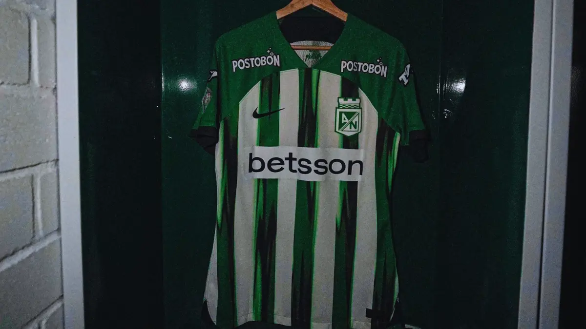  El Atlético Nacional es un equipo lleno de historia y tradición que ha demostrado en la cancha por qué es uno de los equipos más grandes de Colombia. 