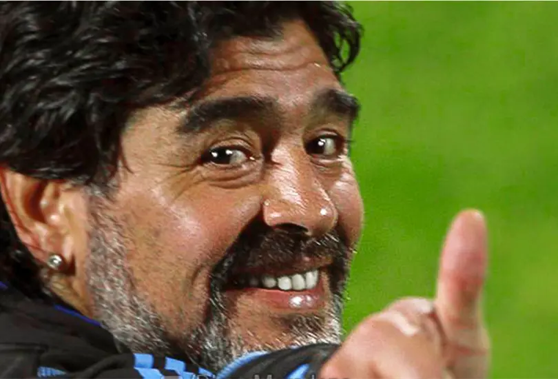 La figura del Maradona sigue siendo un s&iacute;mbolo de la pasi&oacute;n y el talento futbol&iacute;stico, y su legado perdurar&aacute; por siempre