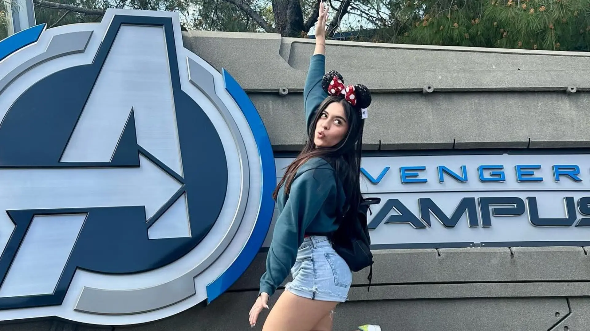 En redes Camila también presume los viajes que hace por el mundo.