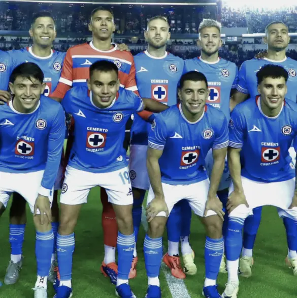 ¡Bombazo! Cruz Azul cierra a su primer fichaje para 2025