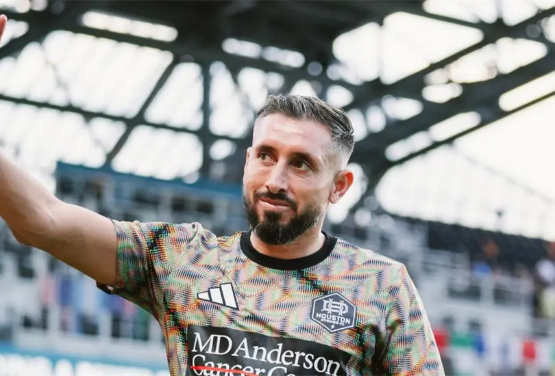 El mexicano aprovechó para hablar sobre su futuro en el futbol profesional. El mexicano aprovechó para hablar sobre su futuro en el futbol profesional.