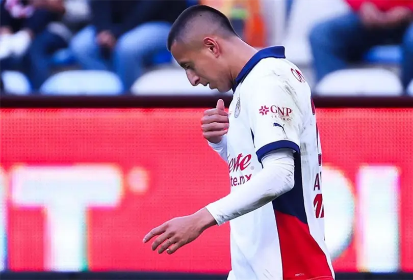 Las palabras del mexicano despertaron los cuestionamientos de la afición. Las palabras del mexicano despertaron los cuestionamientos de la afición.
