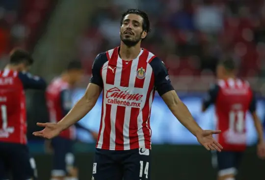 El Pollo Briseño es responsabilizado por la afición de Chivas de la eliminación del conjunto tapatío.