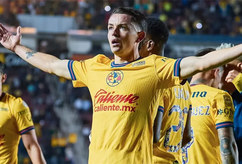 El futbolista habr&iacute;a sido desplazado por el propio club de manera inesperada.