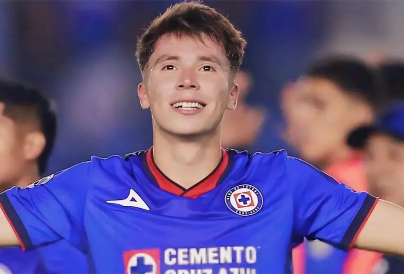 Rodrigo Huescas ve la posibilidad de que Cruz Azul sea campe&oacute;n