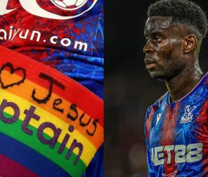 Marc Guehi altera el brazalate LGBT y escribe amo a Jesús