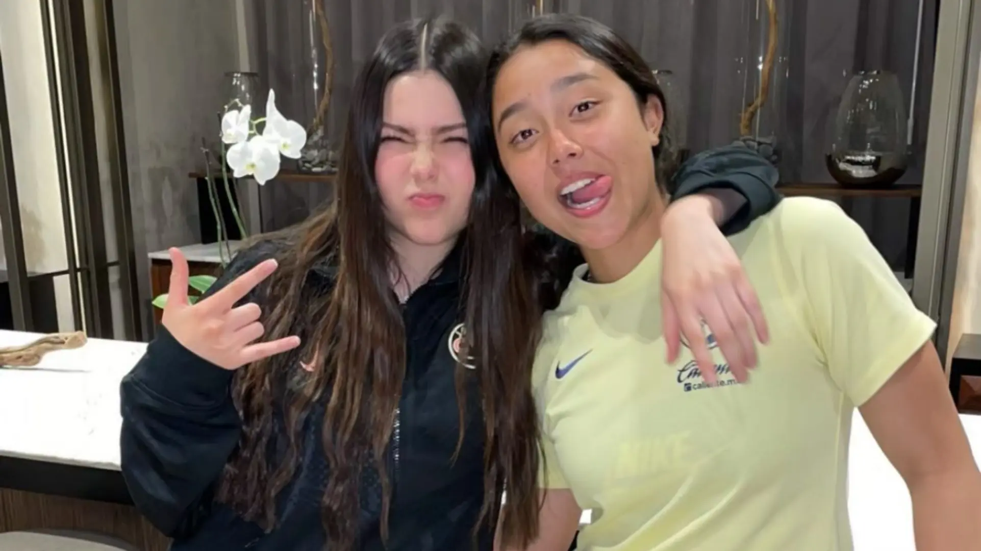 Es hermana de Bárbara del Real, jugadora de las Águilas.