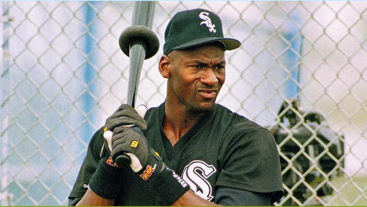  Michael Jordan participó en varios juegos con el equipo de ligas menores de Chicago Sox 