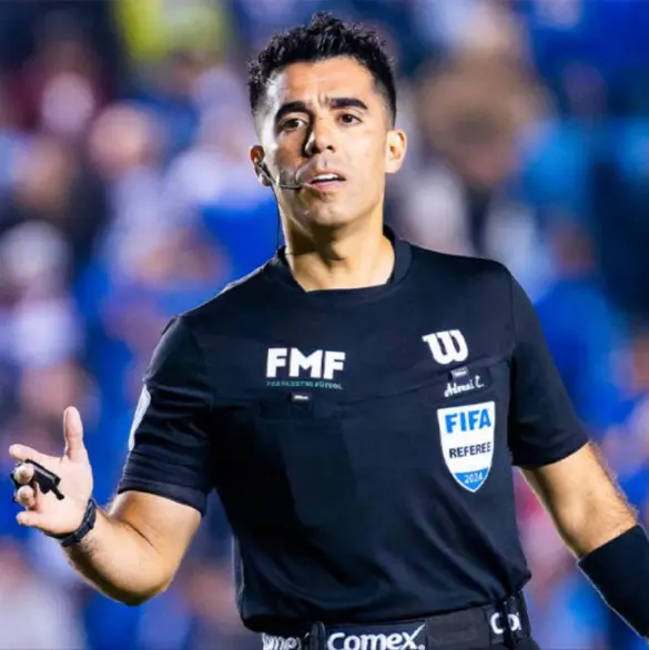 Elementos de Cruz Azul encaran a Adonai Escobedo: hijo de...