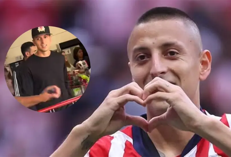 Roberto Alvarado es uno de los futbolistas de Chivas más queridos por la afición Roberto Alvarado es uno de los futbolistas de Chivas más queridos por la afición