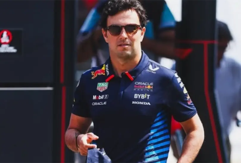 Checo Pérez estaría ya en pláticas para volver a la F1 Checo Pérez estaría ya en pláticas para volver a la F1