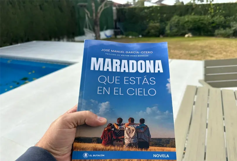 El libro, distribuido por Amazon, está prologado Víctor Hugo Morales, maestro de periodistas en Suramérica, gran amigo del desaparecido futbolista El libro, distribuido por Amazon, está prologado Víctor Hugo Morales, maestro de periodistas en Suramérica, gran amigo del desaparecido futbolista