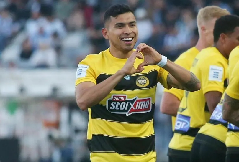 Orbel&iacute;n Pineda volver&iacute;a a Chivas y afici&oacute;n celebra