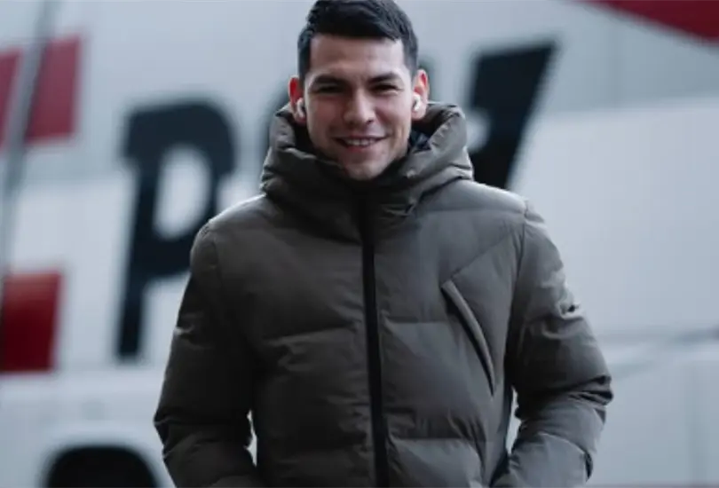 El PSV dedic&oacute; un homenaje de despedida a Hirving Lozano