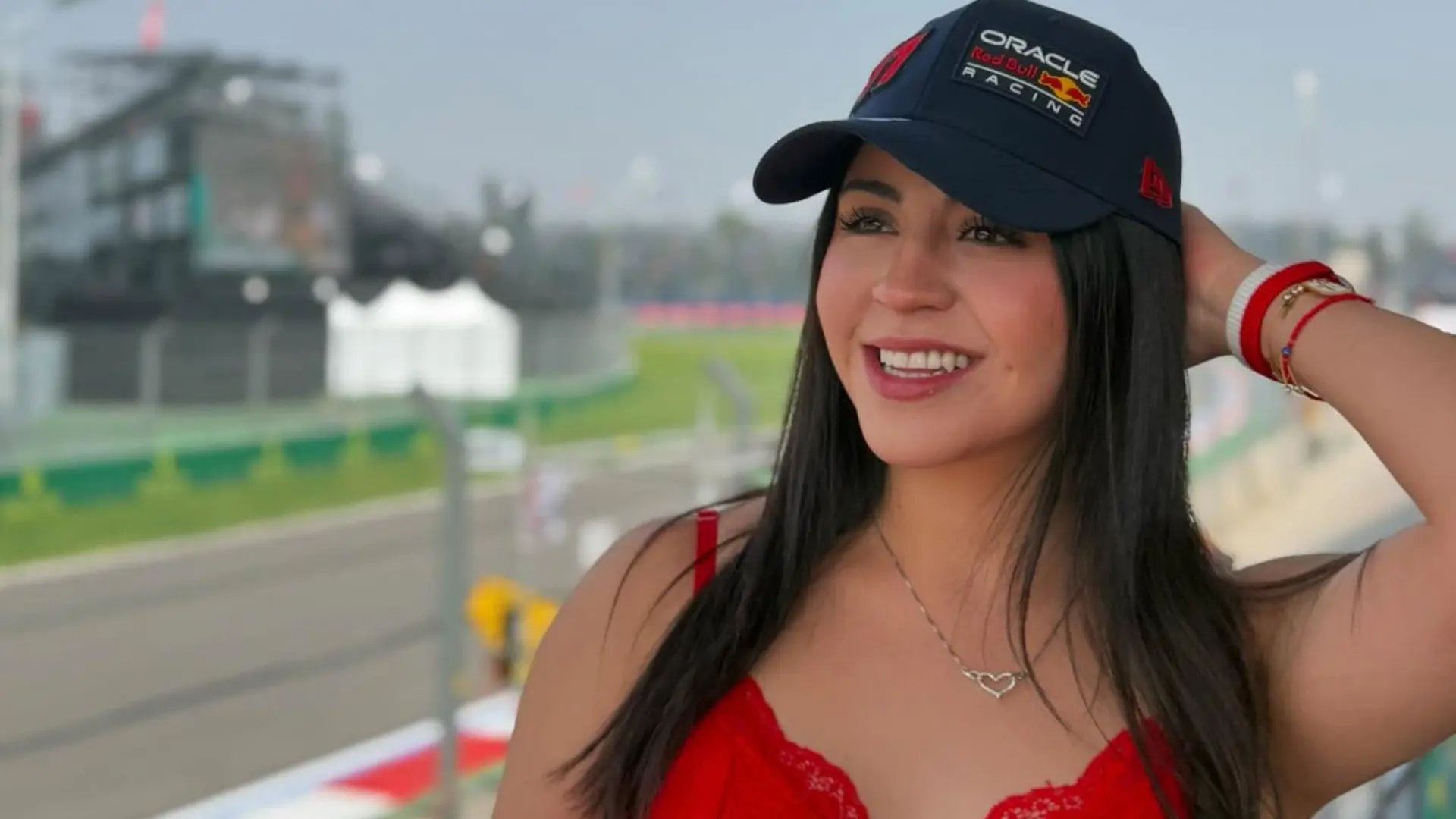 Presume una enorme versatilidad y se mostró emocionada por su nuevo trabajo en la Liga MX Femenil.