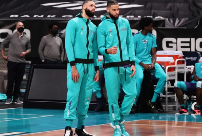 La conexi&oacute;n entre hermanos gemelos es especial, y en el baloncesto se traduce en una comprensi&oacute;n mutua del juego