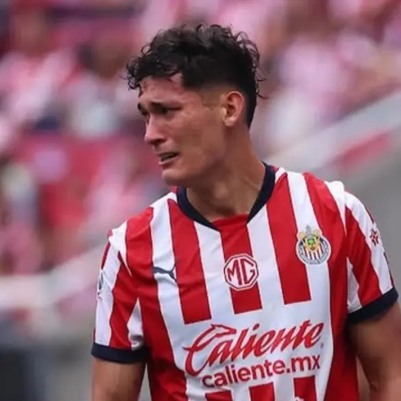 La reacción del Chiquete Orozco tras reportar con Chivas