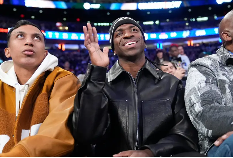 La pasi&oacute;n de Vin&iacute;cius Jr por el baloncesto se remonta a su infancia en Brasil, donde creci&oacute; jugando ambos deportes