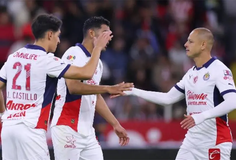 Los aficionados de Chivas han mostrado su descontento con el n&uacute;mero 14