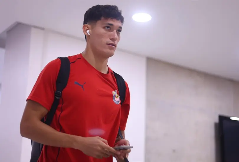 Chivas puso un plazo final para que Cruz Azul deposite el pago por Chiquete