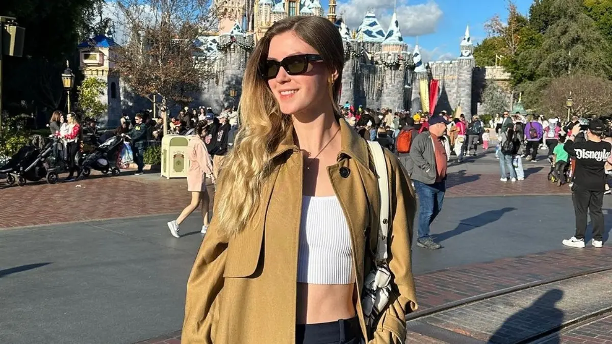 La mexicana compartió un video donde, en tono de broma, presumía los lujos y excentricidades de su mansión.