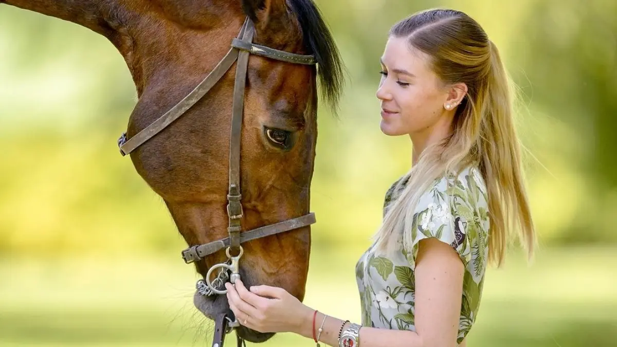 Hasta el momento ha incursionado en distintas plataformas y contenidos como el podcast y los vlogs sobre su vida cotidiana.