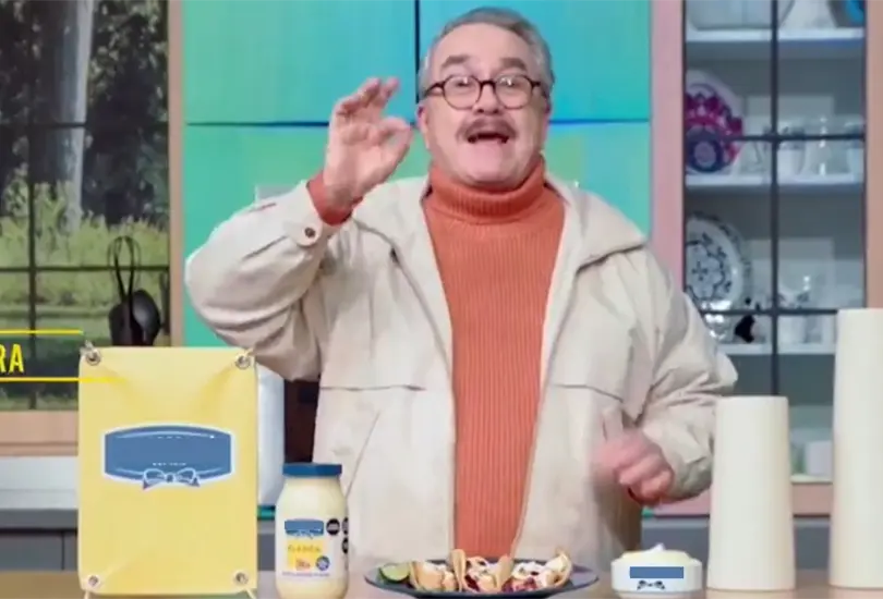 Pedro Sola repiti&oacute; el comercial de la mayonesa.
