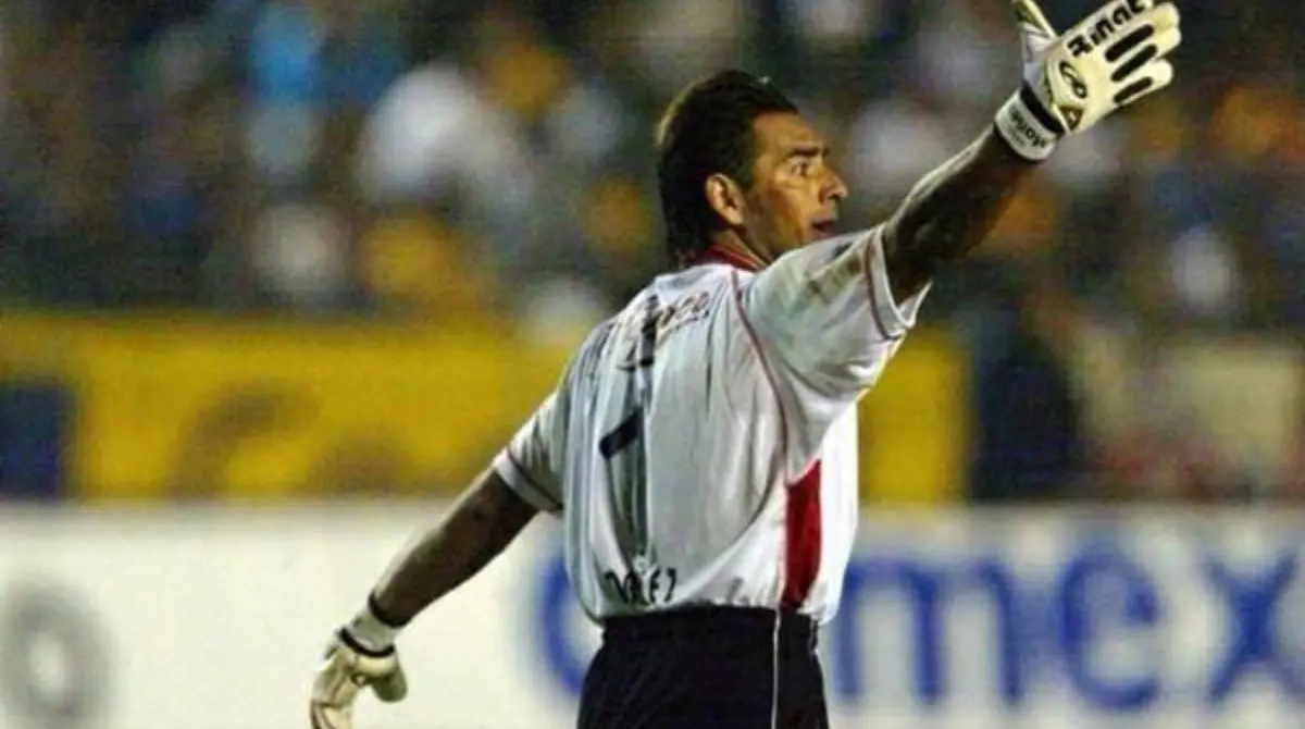 El portero de equipos como Irapuato o Veracruz perdió la vida el 26 de diciembre de 2002 a los 30 años de edad, en un accidente vehicular donde no conducía el auto que se impactó.