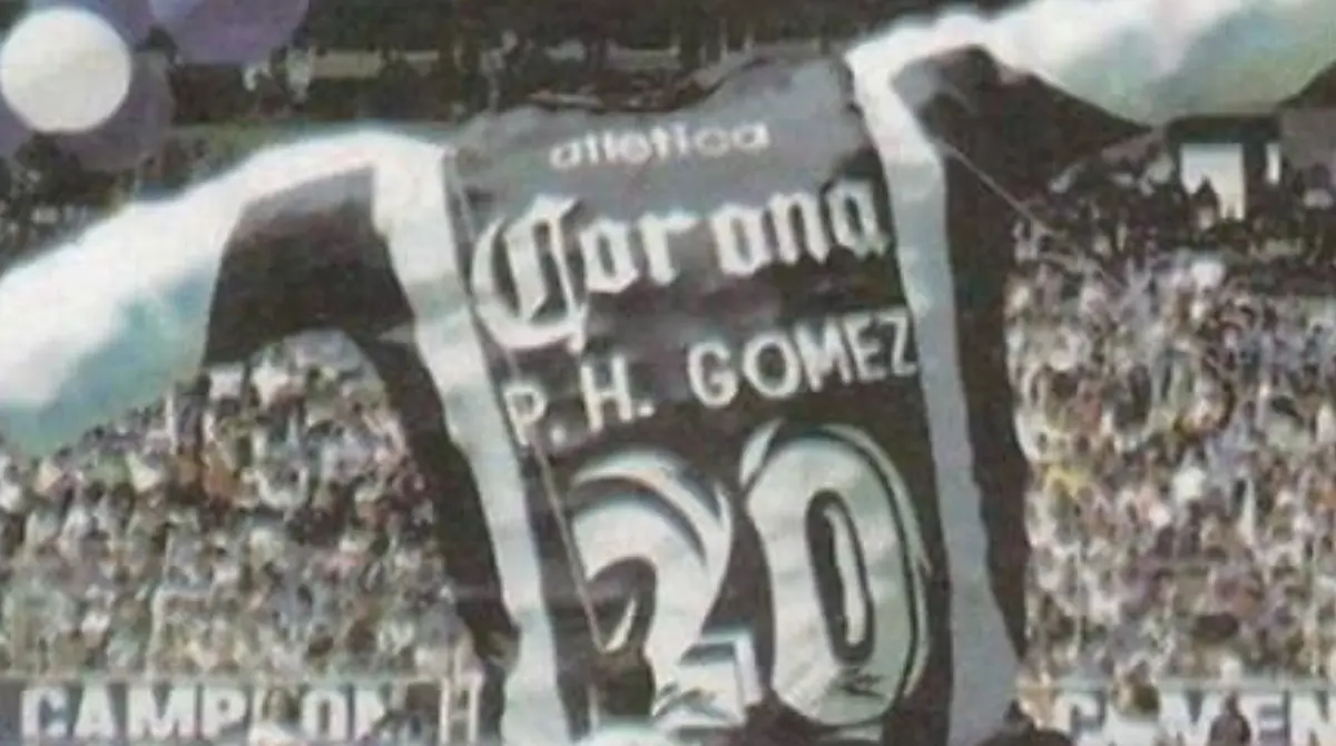 El argentino perdió la vida junto a su esposa en el año 2001 luego de que su auto volcara a la altura de la curva conocida como La Manga, en el municipio de Huichapan, Hidalgo.