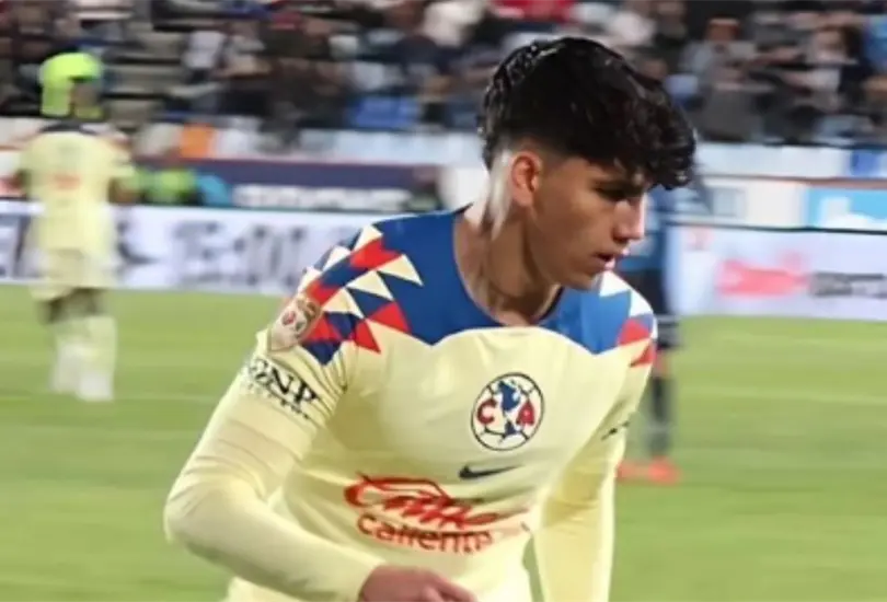 Kevin Álvarez fue criticado por su baja de juego. Kevin Álvarez fue criticado por su baja de juego.