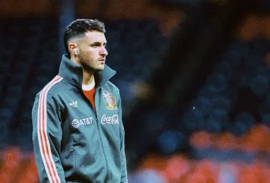 El delantero mexicano no ha encontrado el gol con el Feyenoord y ya comienza a preocupar su desempeño El delantero mexicano no ha encontrado el gol con el Feyenoord y ya comienza a preocupar su desempeño