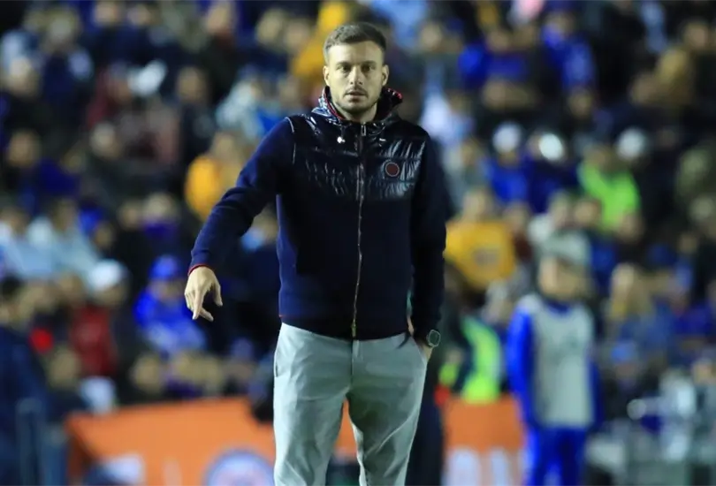 Mart&iacute;n Anselmi explot&oacute; contra Le&oacute;n por el apag&oacute;n durante el partido contra Cruz Azul