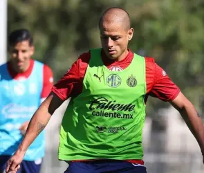 Pocho Guzmán revela que Chicharito ya entrena al parejo del equipo, ¿cuándo debutará?