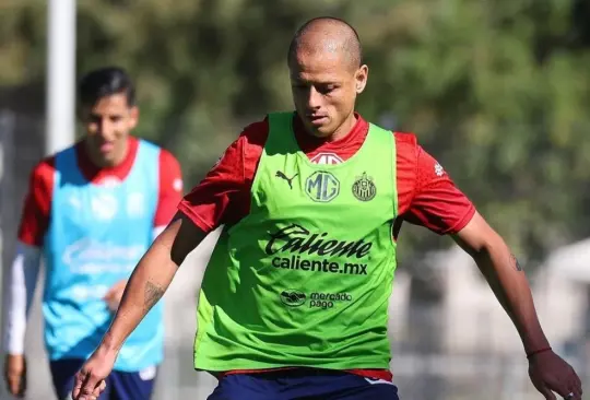 De acuerdo con el Pocho Guzmán, Javier Hernández está entrenando al máximo para poder volver a jugar 