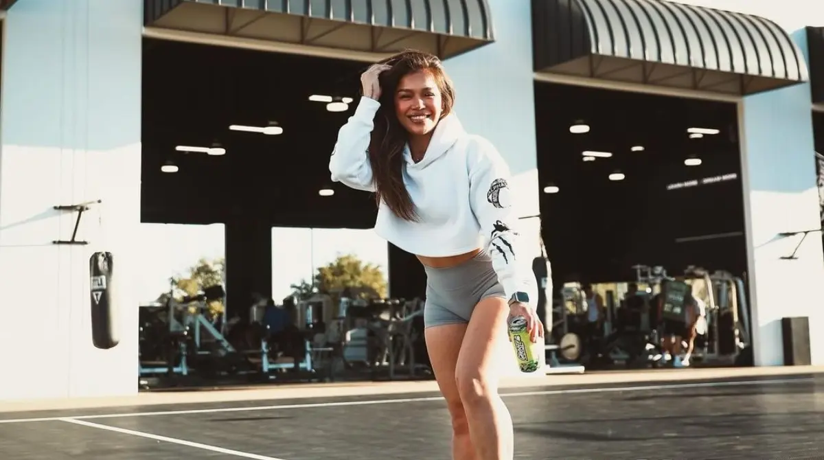 Se trata de una peleadora de UFC de 30 a&ntilde;os, nacida el 10 de diciembre de 1993 en Phoenix, Arizona, Estados Unidos.