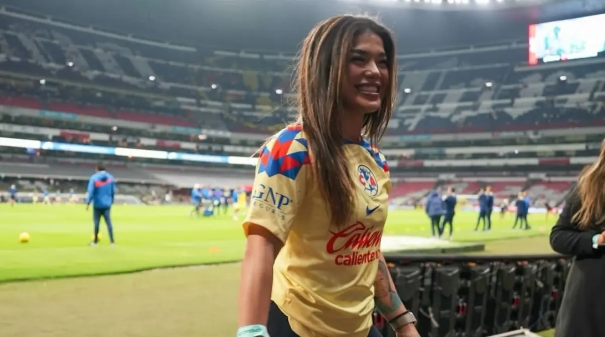 Cortez es una artista marcial mixta estadounidense de padres mexicanos que demostr&oacute; su amor por el Am&eacute;rica durante el Clausura 2024.