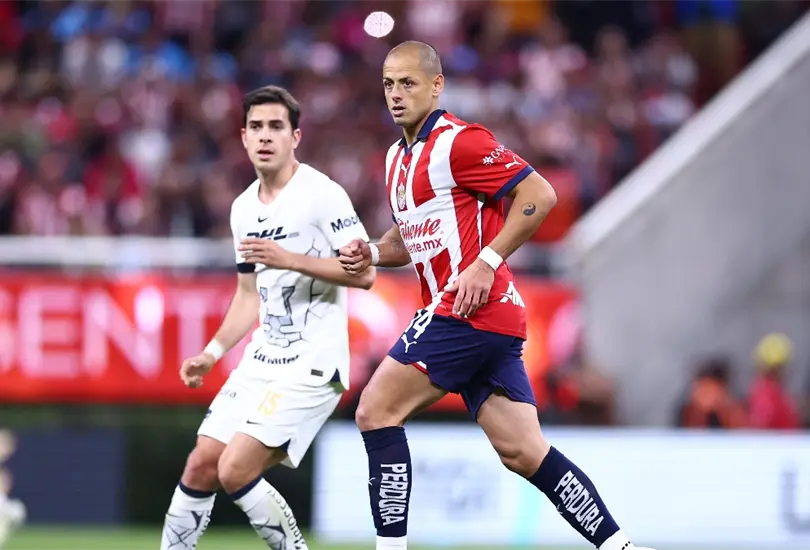 El jugador tuvo pocos minutos en el partido ante Pumas pero habr&iacute;a sido una orden de una televisora.