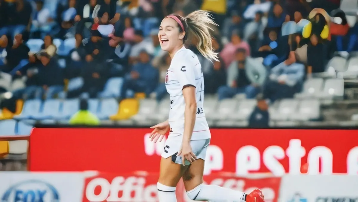 Incluso era considerada material de la selección estadounidense con la que llegó a jugar en categorías inferiores.