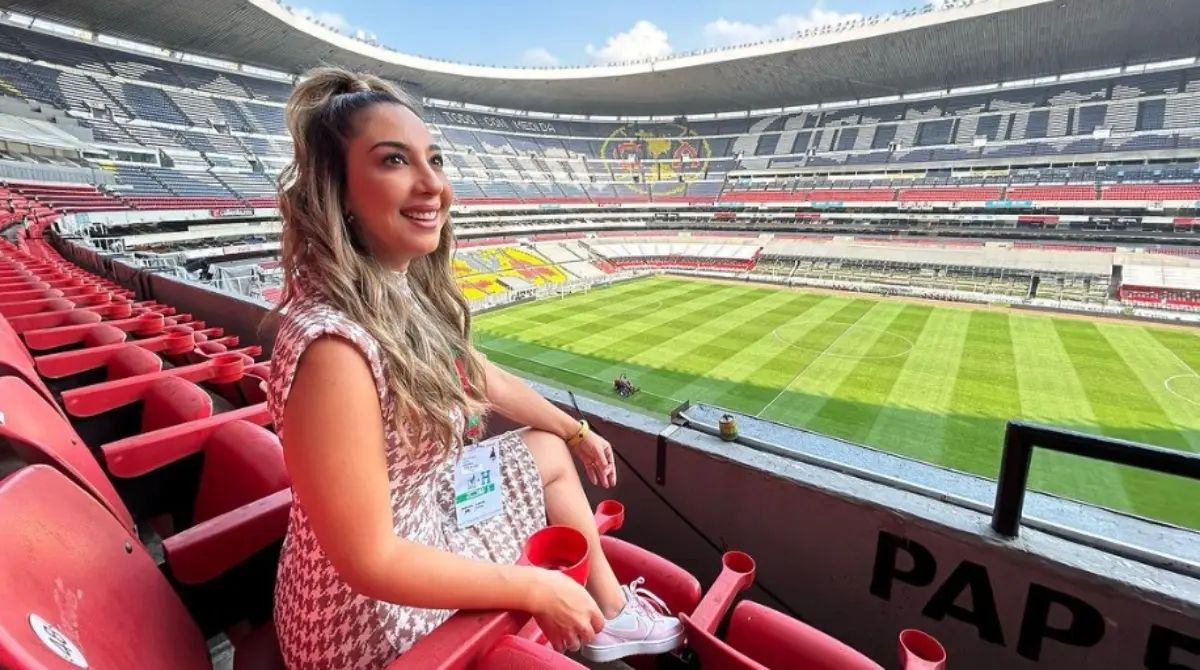 Gracias al nivel de audiencia que capturó en su programa de Univisión, la periodista formó parte de la fusión a TUDN, y llegó a Televisa para dar el próximo salto en su carrera y conseguirse en reportera de cancha, donde cumplió su sueño de ser parte de la cobertura en estadios.