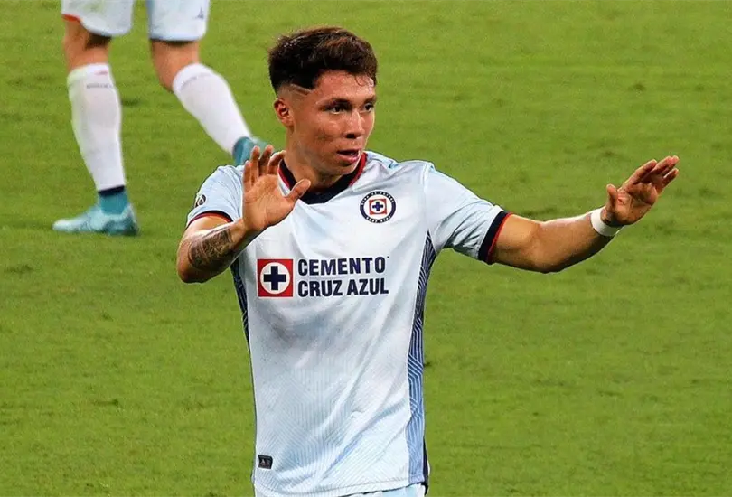 El mexicano estar&iacute;a en la mira de un par de equipos europeos pero su precio no ser&iacute;a nada barato.