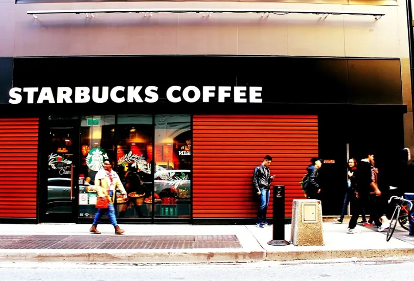 Una joven reveló cómo los baristas de Starbucks se robaban los termos Una joven reveló cómo los baristas de Starbucks se robaban los termos