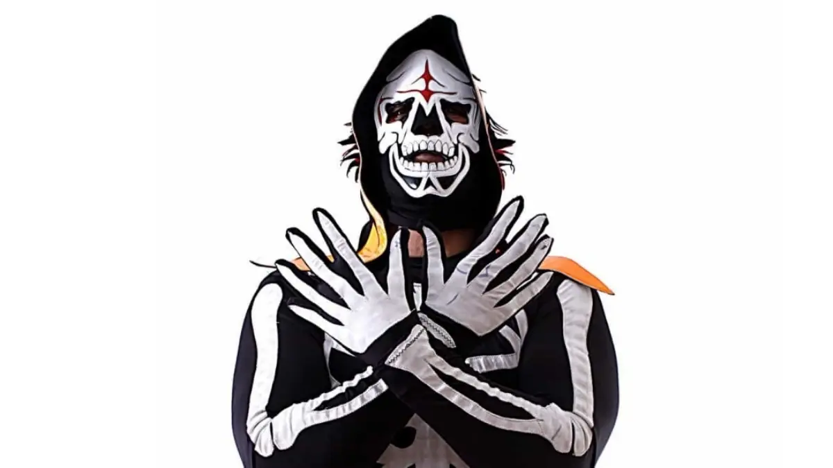 La Parka se quedó en los corazones de los aficionados a la lucha en México por su carismático personaje y perdió la vida haciendo lo que amaba.