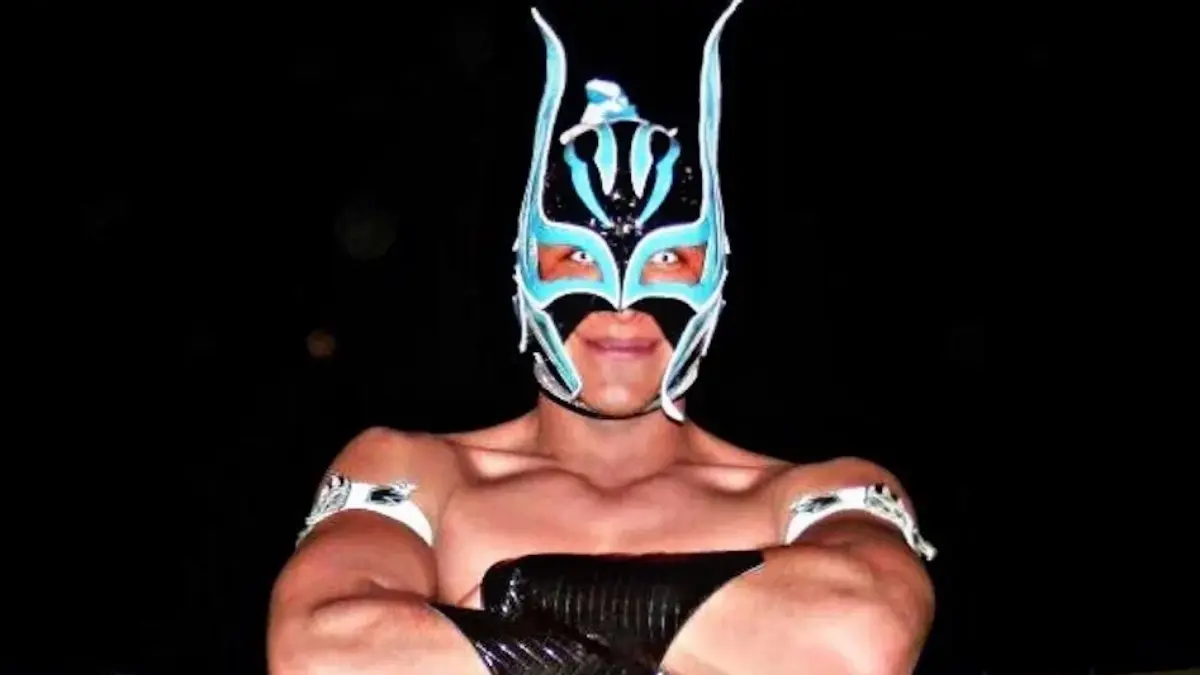 Príncipe Aéreo se desvaneció en su lucha y desafortunadamente se desvaneció tras sufrir la ruptura de la arteria cerebral media, fue declarado muerto minutos después.