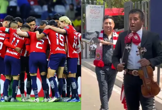 Un aficionado de Chivas le llevó serenata al equipo rojiblanco.