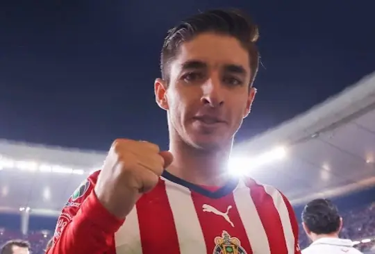 El futbolista de Chivas decidió aclarar algunos rumores que han surgido en los últimos días. 