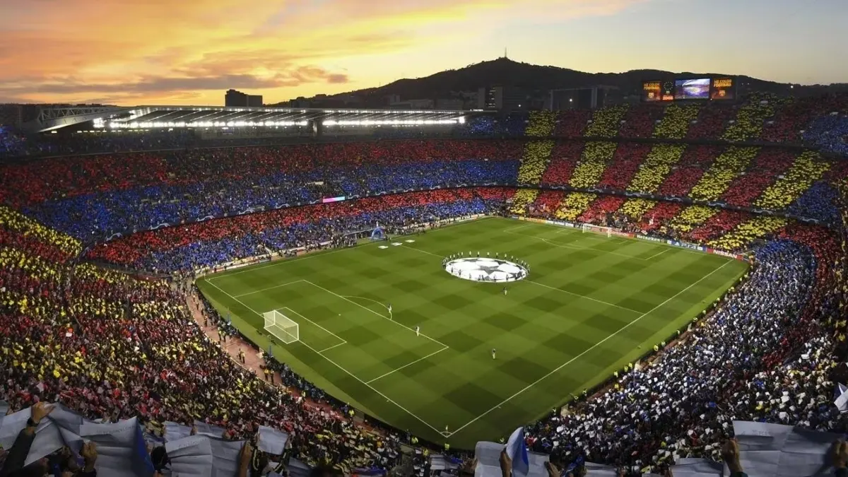 Desde antes de que iniciara su remodelación, el Barcelona llegó a un acuerdo para que el Camp Nou lleve el nombre de Spotify, la empresa multimedia sueca fundada en 2006.